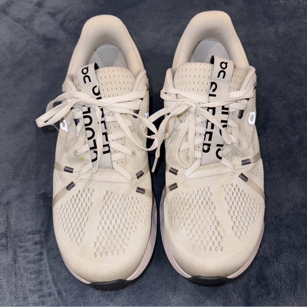 On Cloudsurfer Size 10 Men’s White Frost